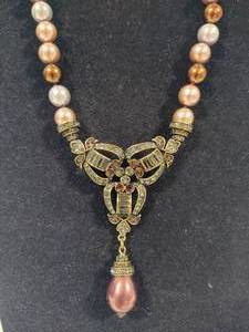 lot 51 image: Heidi Daus Art Deco Rhinestone & Pearl Statement Necklace