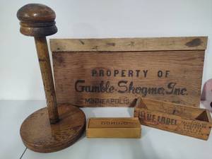 lot 38 image: Vintage Asst Wooden Pieces