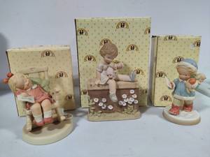 lot 41 image: Memories of Yesterday Collectible Figurines wOriginal Boxes
