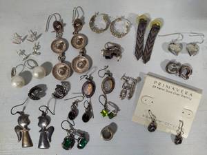 lot 72 image: 925 Sterling Silver Earring Assortment