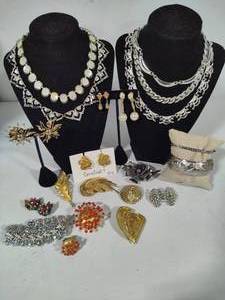 lot 71 image: Coro Costume Jewelry Lot - Some Vintage