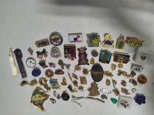 lot 122 image: Huge Lot of Pins & Pendants