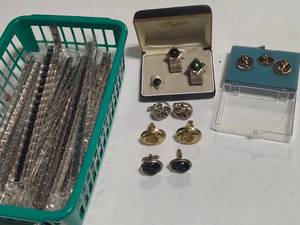 lot 124 image: Cuff Links Sets & Stainless Steel Watchbands