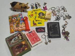 lot 126 image: Misc Lot of Keychains, Cards, Pez, Loaded Dice, Etc.