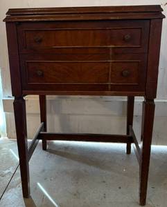 lot 25 image: Vintage Kenmore Rotary Sewing Machine with Cabinet