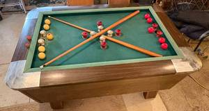 lot 40 image: Bumper Pool Table