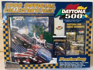 lot 52 image: 1999 Daytona 500 Official Collectors Pack