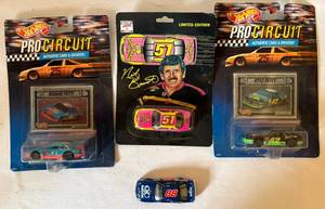 lot 77 image: Four 164 Scale Diecast Race Cars