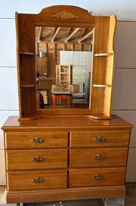 lot 92 image: Six Drawer Dresser with Removable Mirrored Hutch Top
