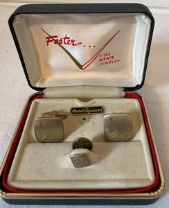 lot 108 image: Vintage Foster Cufflinks and Tie-Tack Set