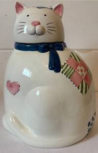 lot 145 image: Vintage Patches the Cat Cookie Jar