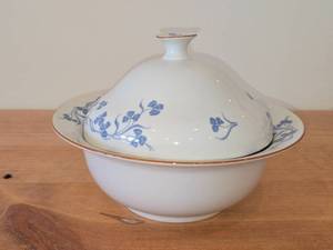 9-34 Porcelain Lidded Serving Bowl by Porsgrund (Norway)  Blue Floral Design with Brown Trim