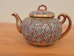 Japanese Thousand Faces Porcelain Tea Pot