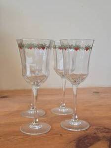 Lot of (4) Multi-Sided Glassware Stem Goblet - Heart & Pine by Porsgrund (Norway)