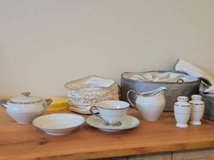 Fine China Wedding Band Dishware Set by Celebrity (Hawaii) - Creamer, Salt and Pepper Shakers, Tea Cups (x8),  Saucers (x7), Sugar Bowl with Lid, Fruit Bowls (x6)