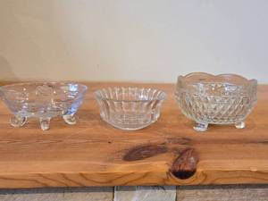 Vintage Footed Oval Etched Cut Glass Crystal Candy Dish, Indiana Glass Diamond 3-Toed Crystal Bowl, Pressed Glass FruitDessert Bowl