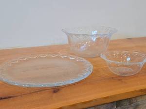 Vintage Glass Serving Bowls (x2) and Serving Plate by Lindshammar (Sweden)  Hearts pattern