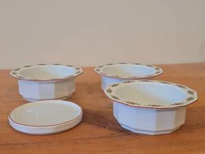 Multi-sided Bowls - Heart & Pine by Porsgrund (Norway) with Bowl Plate