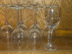 Lot of (6) 9 14 Wine Glasses