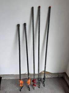 lot 42 image: Pipe Clamp Set - 5-Piece Sliding Jaw Clamps