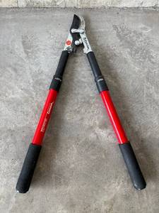 lot 45 image: Corona FL3470 Extendable Handles Pruner Lopper 3X Cutting Power