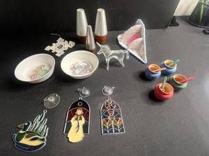 lot 76 image: Pilgrim Glass Unicorn Figurine, Cathedral Plastic Window Pendants, Cartoon Bowls & Spoons