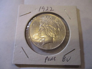 lot 21 image: 1922 PEACE SILVER DOLLAR COIN