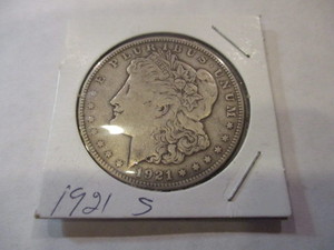 lot 37 image: 1921-S MORGAN SILVER DOLLAR COIN
