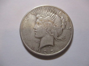 lot 45 image: 1925 PEACE SILVER DOLLAR COIN