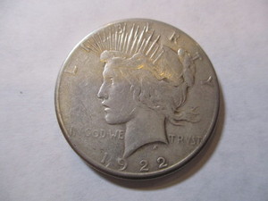 lot 48 image: 1922 PEACE SILVER DOLLAR COIN