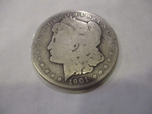 lot 69 image: 1901 MORGAN SILVER DOLLAR COIN