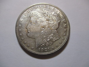 lot 70 image: 1921 MORGAN SILVER DOLLAR COIN