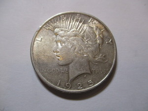 lot 71 image: 1925 PEACE SILVER DOLLAR COIN