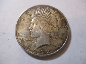 lot 74 image: 1922 PEACE SILVER DOLLAR COIN