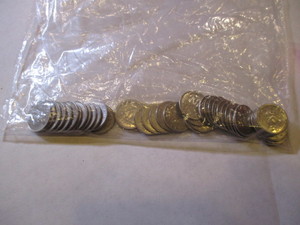 lot 131 image: 42 1968 CANADIAN DIMES