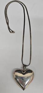 SC - Sterling Silver Heart Pendant on 24-Inch Chain - MEX 925