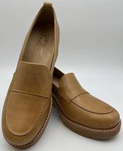 Naturalizer Darry Lug Sole Tan Leather Loafer - Womens 9M