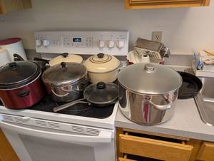 Hamilton Beach Cookware Mixed Lot