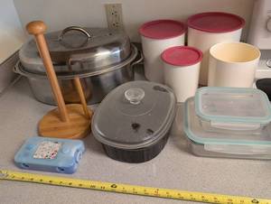 Mixed Kitchenware Assortment With Roasting Pan, Canisters & Storage Dishes