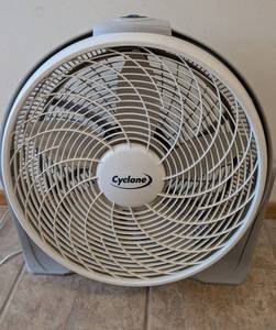 Lasko Cyclone 20 3-speed Box Fan