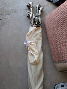Northwestern Professional Model 121 Golf Club Set With Bag