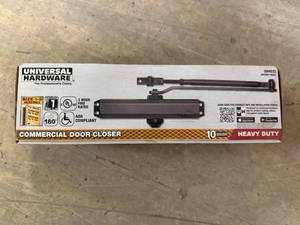 lot 33 image: Universal Hardware Commercial Door Closer