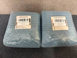 lot 47 image: 2 Waffle Textured Bath Mats