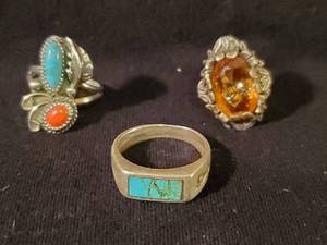 lot 11 image: 3 Vintage Sterling Silver Rings 2 Navajo Turquiose 1 Antique