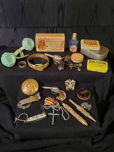 lot 13 image: Fun Lot of Vintage Smalls - See Pics for Details