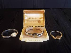 lot 53 image: Fantastic Bulova Watch with Case, also Elrex, and Benrus watches
