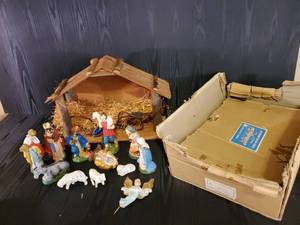 lot 68 image: Mid Modern Hand Painted Nativity Set