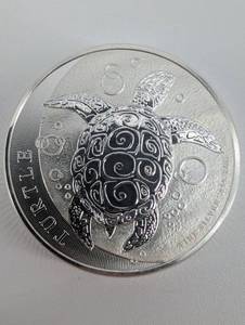 lot 36 image: New Zealand Turtle Silver Coin - 1 oz .999 Fine - Five Dollars - 2015
