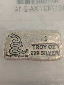 lot 37 image: APMEX 1 Oz Hand-Poured Silver Bar - Dont Tread On Me .999 Fine Silver