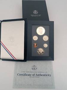 lot 95 image: United States Eisenhower Centennial Coin Prestige Set 1990 with Certificate of Authenticity